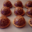 Dôme chocolat noir-coeur caramel-cacahuètes