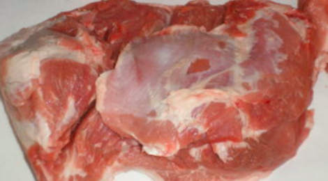 La Ferme De Bertravolailles. Rotis dans l'épaule