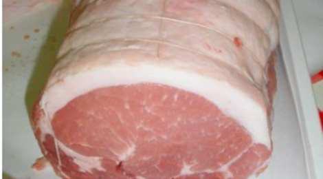 La Ferme De Bertravolailles. Rotis dans le filet