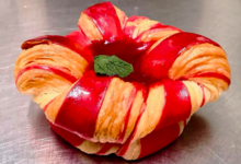 Boulangerie pâtisserie Lenegre. Croissant amande fraise