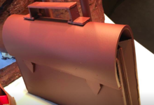 Chocolaterie Lamy. Cartable en chocolat