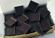A Trianon, chocolatier confiseur. Carrés chocolat diabétiques