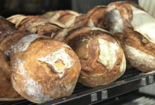 Boulangerie Pauline. Boules de pain