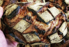Boulangerie Utopie. Pain aux noisettes caramélisées