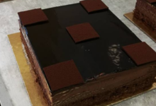 Pâtisserie Pain de Sucre. Velours noir
