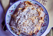 Carette. Croissant aux amandes