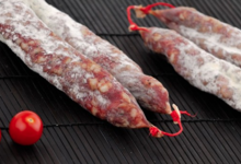 Maison Robert Bach. Saucisse fer à cheval "La Corrézienne" ®