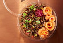 La boulangerie Thierry Marx. Salade Saumon / Concombre / Quinoa 