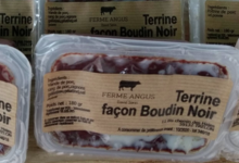 Ferme angus. Terrine façon boudin noir