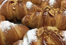 Pâtisserie François. croissant aux amandes