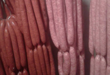 Boucherie Tasse. Saucisses