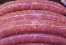 Boucherie Chez Laurent. saucisse de porc coca fumé