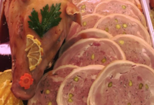 Boucherie Casula. Porcelet farci