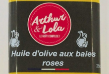 Arthur et Lola. Huile d'olive aux baies roses