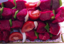 Chez Coco, la boucherie. Brochette de boeuf