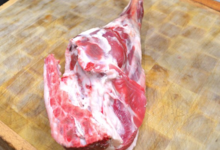 Boucherie Marcel. Gigot d'agneau