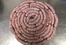 Boucherie charcuterie BLANC. Saucisse