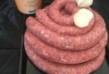 saucisse au fromage de chèvre et au miel