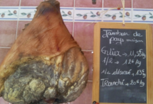 Au Petit Cochon - Charcuterie Jayant. jambon de pays
