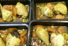 Tajine de poulet aux abricots et pruneaux
