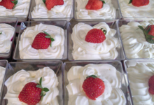 Charcuterie traiteur Aumaille. tiramisu aux fraises