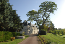 Chateau De Villeneuve