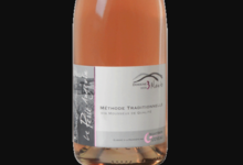 Domaine des trois monts. Perlé Angevin rosé