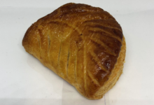 Patisserie chocolaterie TB. Chausson aux pommes