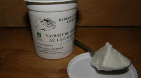 Bergerie fromagerie Les deux Eves. Yaourt de brebis