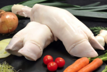 Triperie Française. Pied de veau