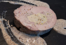 Filet mignon de Cochon farci au Foie Gras, crème forestière