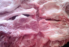 Ferme de la harnoterie. Côte de porc
