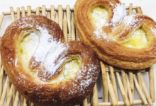 Lunettes à la crème pâtissière et sucre glace
