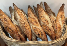 Boulangerie Villeflose. Baguette beaujolais