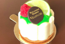 mousse caraïbe,suprême citron vert vanille et son streusel