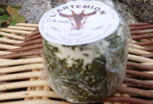 La Chèvrerie d'Artémis. Crottin de chèvre à la ciboulette