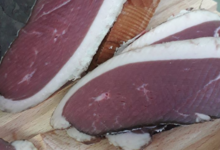 La Ferme d'Orchamps. Magret de canard séché