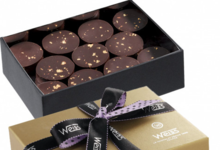 Chocolaterie Weiss. Ballotin de Chocolats Palets Or