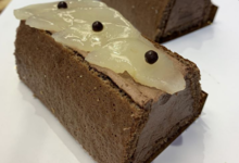Boulangerie "Meunier Tu dors". Buchette Chocolat poire