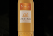 Distillerie Merlet et Fils. Crème de pêche de vigne