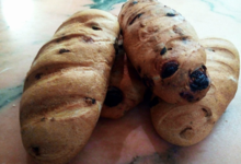 pain au éclats de noisettes, chocolat, et huile d'olive