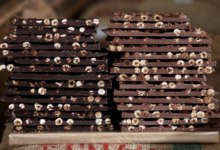 Allex. Tablette de chocolat noisettes