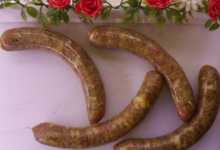 Boucherie Ribes. Saucisse de veau thym / citron