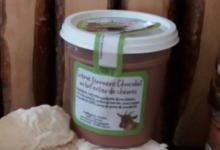 "Les Chèvres d'Angélique". Crème fermière chocolat au lait de chèvre